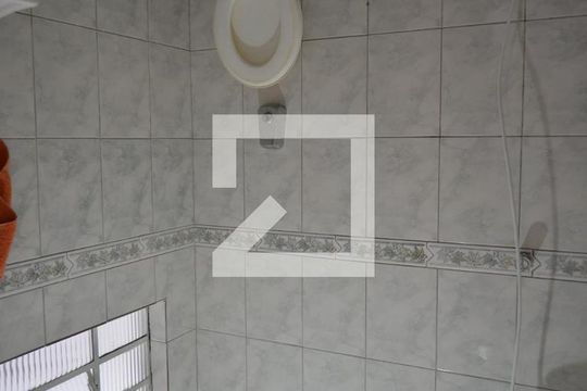 Banheiro Social de casa para alugar com 1 quarto, 70m² em Vila Marina, Santo André