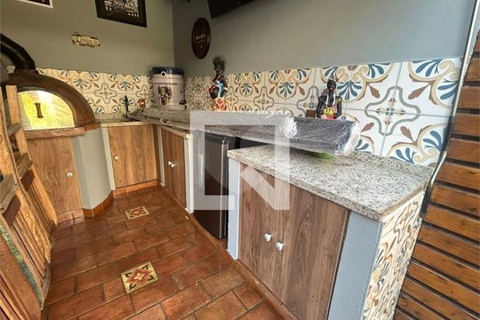 Casa à venda com 3 quartos, 192m² em Jardim Santo Antônio, Santo André