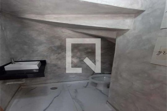 Casa à venda com 2 quartos, 60m² em Vila Lucinda, Santo André