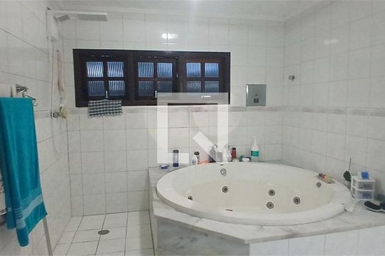 Casa à venda com 3 quartos, 360m² em Nova Petrópolis, São Bernardo do Campo