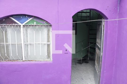 Entrada de casa para alugar com 2 quartos, 95m² em Centro, Nova Iguaçu