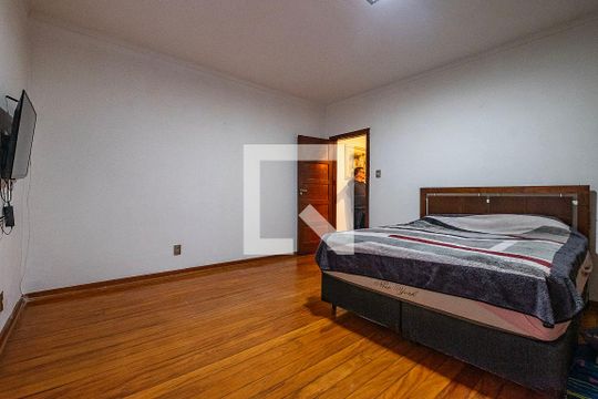 Quarto 1 de casa à venda com 2 quartos, 129m² em Pinheiros, São Paulo
