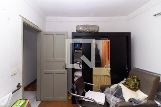 Casa 1 - Quarto 2 de casa à venda com 3 quartos, 70m² em Parque Tomas Saraiva, São Paulo