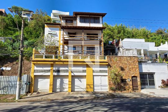 Fachada de casa para alugar com 1 quarto, 85m² em Piratininga, Niterói