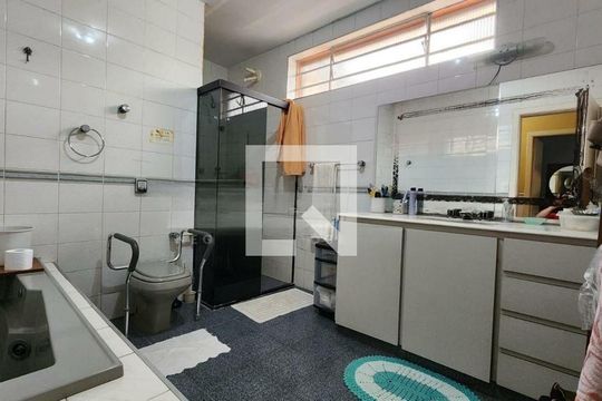 Casa à venda com 3 quartos, 270m² em Jardim Santa Helena, São Paulo