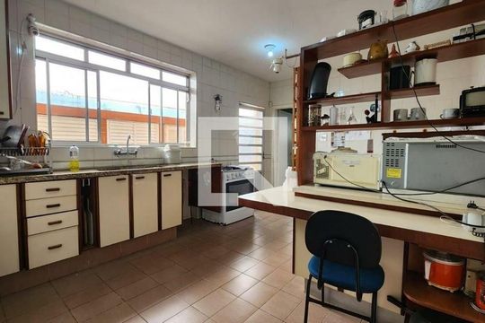 Casa à venda com 3 quartos, 270m² em Jardim Santa Helena, São Paulo