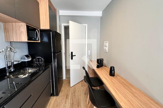 Studio de kitnet/studio para alugar com 1 quarto, 27m² em Santo Amaro, São Paulo