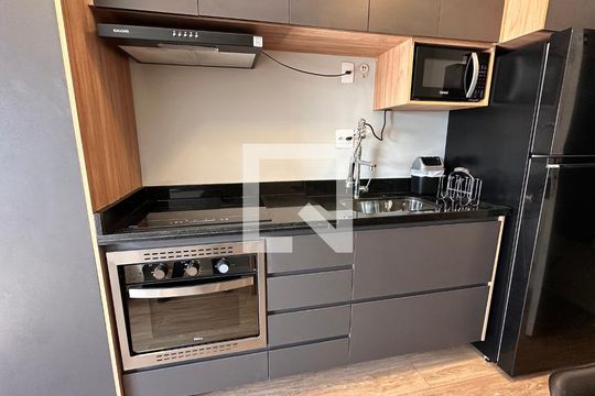 Studio de kitnet/studio para alugar com 1 quarto, 27m² em Santo Amaro, São Paulo
