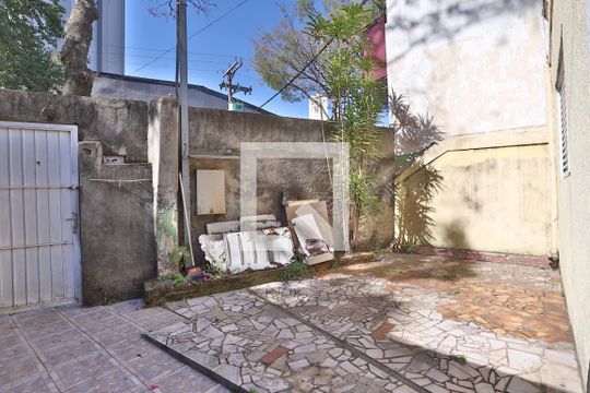 Quintal de casa à venda com 4 quartos, 186m² em Vila Bertioga, São Paulo