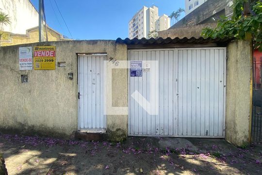 Fachada de casa à venda com 4 quartos, 186m² em Vila Bertioga, São Paulo
