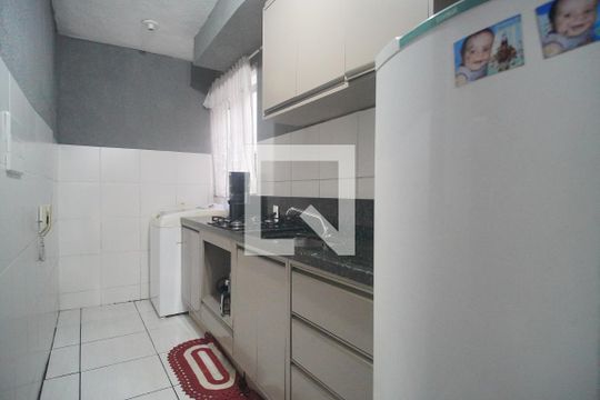 Cozinha de apartamento à venda com 2 quartos, 43m² em Santos Dumont, São Leopoldo