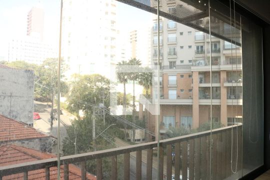 Varanda de kitnet/studio para alugar com 1 quarto, 26m² em Perdizes, São Paulo