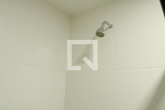 Banheiro de kitnet/studio para alugar com 1 quarto, 26m² em Perdizes, São Paulo