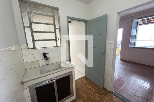Cozinha de casa para alugar com 1 quarto, 50m² em Osvaldo Cruz, Rio de Janeiro