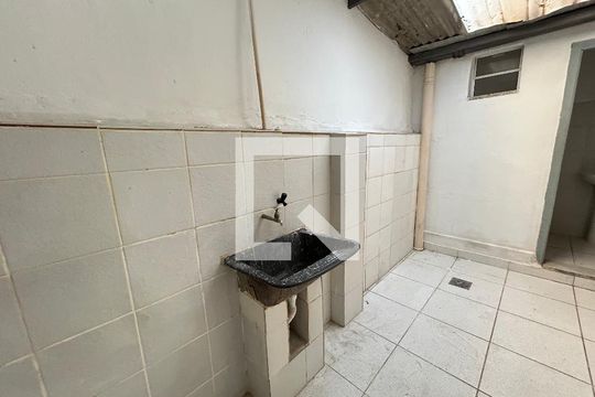 Área de Serviço de casa para alugar com 1 quarto, 50m² em Osvaldo Cruz, Rio de Janeiro
