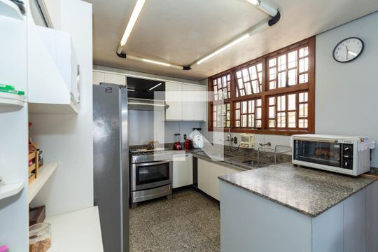 Cozinha de casa à venda com 4 quartos, 515m² em Belvedere, Belo Horizonte