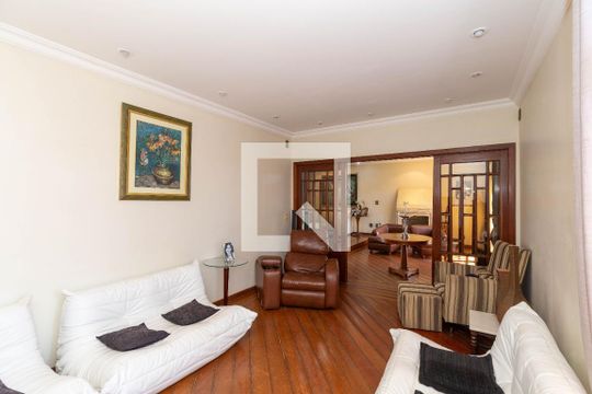 Sala de casa para alugar com 4 quartos, 515m² em Belvedere, Belo Horizonte