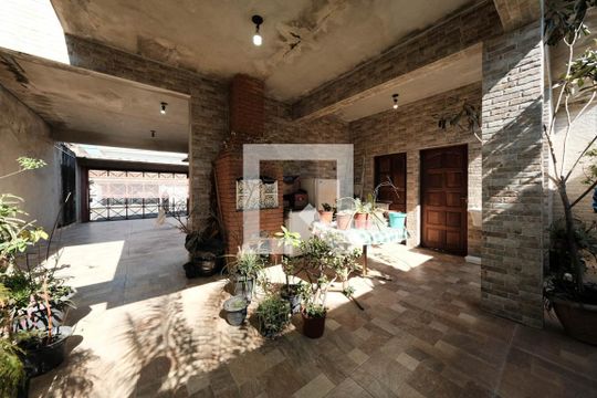 Área externa de casa à venda com 3 quartos, 390m² em Cidade Patriarca, São Paulo