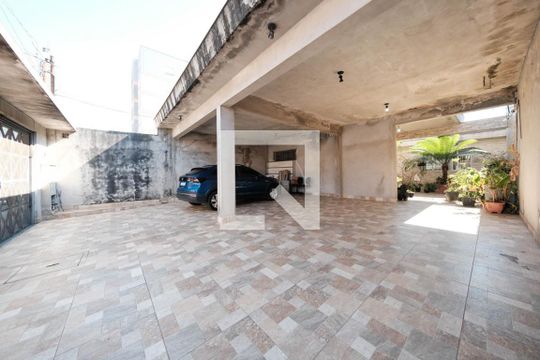 Garagem de casa à venda com 3 quartos, 390m² em Cidade Patriarca, São Paulo