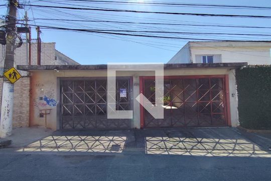 Fachada de casa à venda com 3 quartos, 390m² em Cidade Patriarca, São Paulo