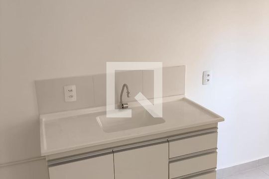 Cozinha de apartamento para alugar com 2 quartos, 32m² em Parque Novo Mundo, São Paulo