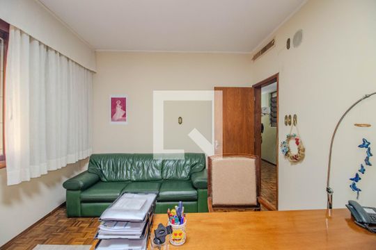 Escritório de casa à venda com 3 quartos, 580m² em Jardim Lindóia, Porto Alegre