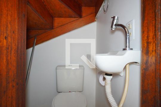 Lavabo de casa de condomínio à venda com 3 quartos, 72m² em Sarandi, Porto Alegre