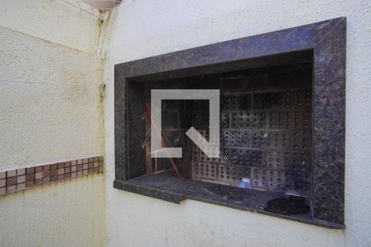 Área Churrasqueira - Fundos de casa de condomínio à venda com 3 quartos, 72m² em Sarandi, Porto Alegre