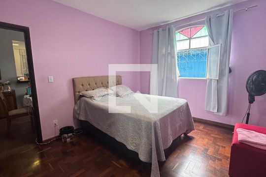 Suíte de casa à venda com 4 quartos, 230m² em Novo Eldorado, Contagem