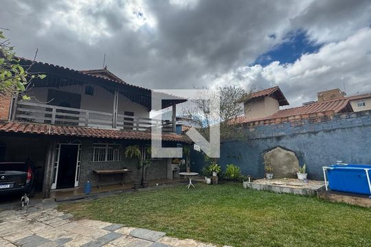 Fachada Interna de casa à venda com 4 quartos, 230m² em Novo Eldorado, Contagem