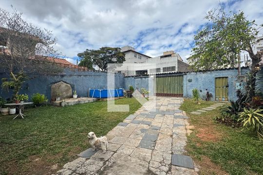 Área Externa de casa à venda com 4 quartos, 230m² em Novo Eldorado, Contagem