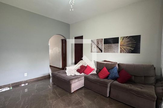Sala de casa à venda com 4 quartos, 230m² em Novo Eldorado, Contagem