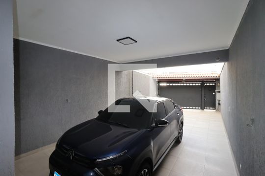 Garagem de casa à venda com 3 quartos, 190m² em Parque das Nações, Santo André