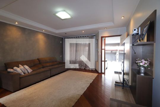 Sala de casa para alugar com 3 quartos, 190m² em Parque das Nações, Santo André