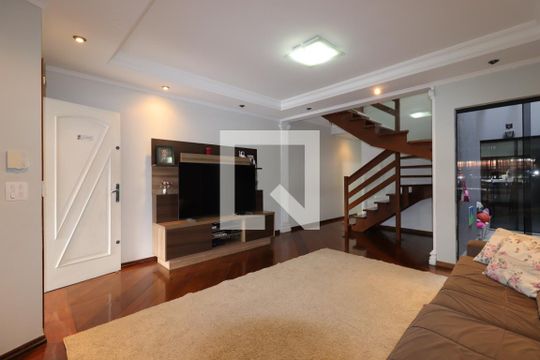 Sala de casa para alugar com 3 quartos, 190m² em Parque das Nações, Santo André