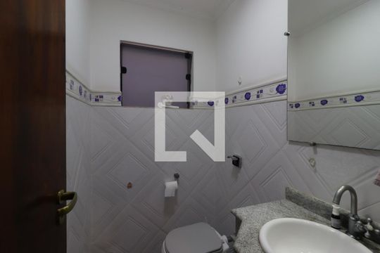 Lavabo de casa para alugar com 3 quartos, 190m² em Parque das Nações, Santo André