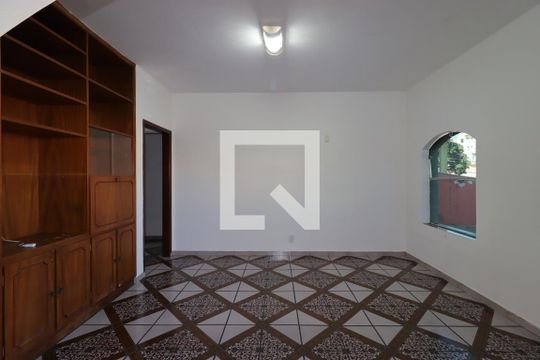 Sala de casa para alugar com 1 quarto, 90m² em Vila Pires, Santo André