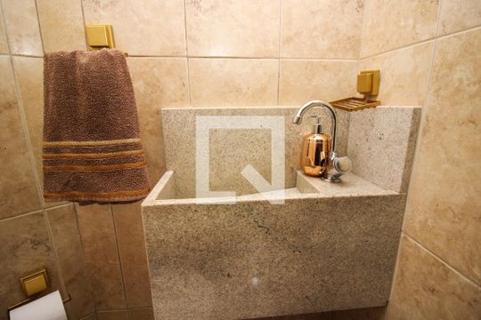 Lavabo de casa de condomínio à venda com 3 quartos, 172m² em Ipanema, Porto Alegre