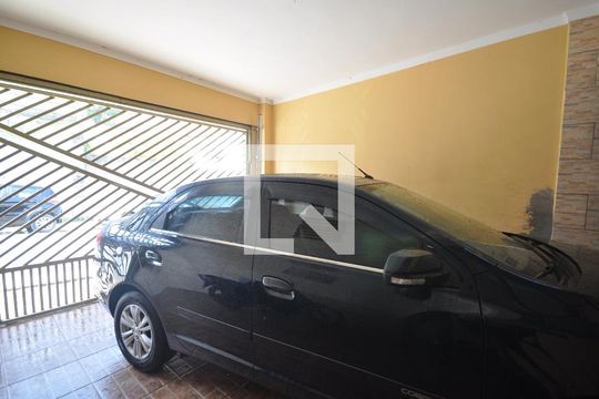Garagem de casa à venda com 3 quartos, 204m² em Vila Guilherme, São Paulo