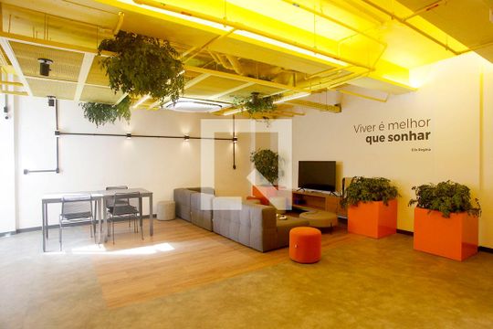 Área Comum - Lounge Televisão de kitnet/studio para alugar com 1 quarto, 12m² em Bom Fim, Porto Alegre