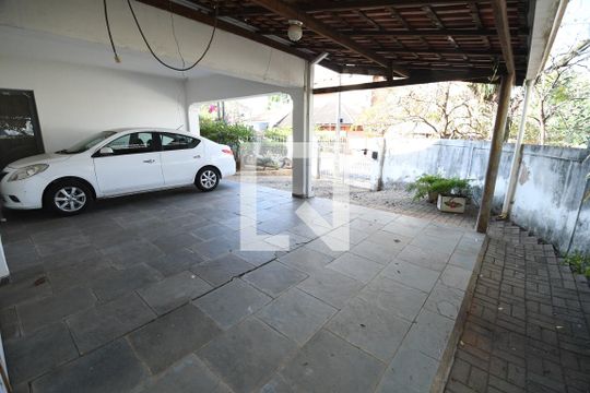 Garagem de casa para alugar com 3 quartos, 240m² em Cidade Universitária, Campinas