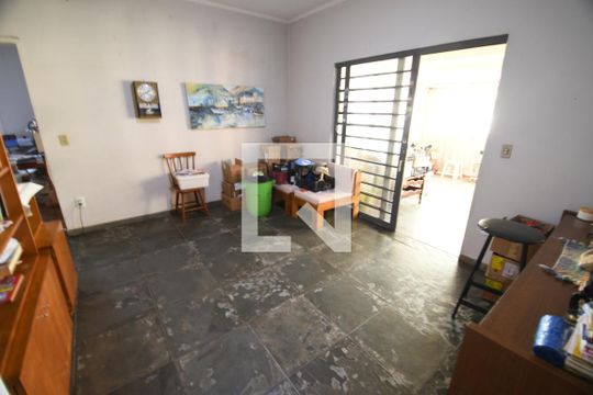 Sala 2 de casa para alugar com 3 quartos, 240m² em Cidade Universitária, Campinas