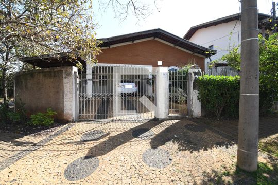 Fachada de casa para alugar com 3 quartos, 240m² em Cidade Universitária, Campinas