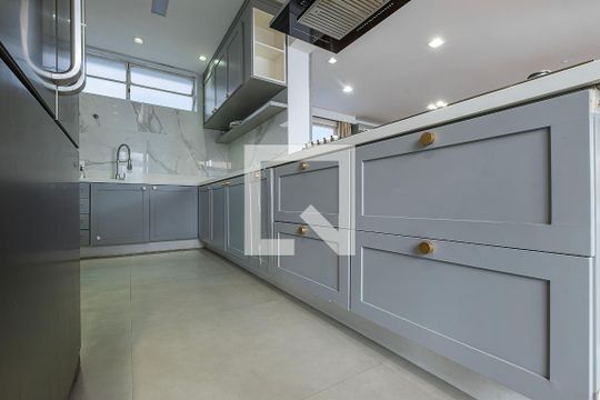 Sala/Cozinha de apartamento à venda com 2 quartos, 161m² em Pinheiros, São Paulo