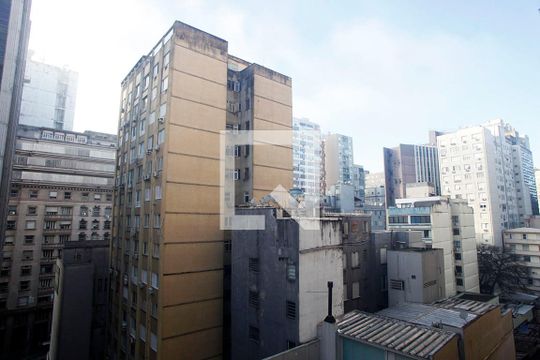 Sala de Estar Vista de apartamento à venda com 2 quartos, 64m² em Centro Histórico, Porto Alegre