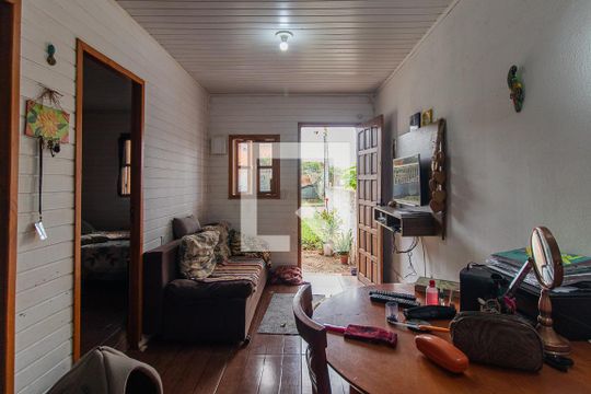 Sala de casa à venda com 2 quartos, 47m² em Cavalhada, Porto Alegre