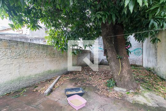 Quintal de casa à venda com 2 quartos, 47m² em Cavalhada, Porto Alegre