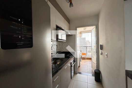 Cozinha de apartamento à venda com 2 quartos, 63m² em Jardim Iris, São Paulo