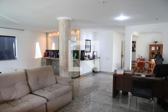 Casa à venda com 3 quartos, 429m² em Eldorado, Contagem