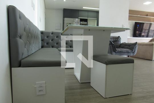 Sala de apartamento à venda com 2 quartos, 79m² em Vila Yara, Osasco